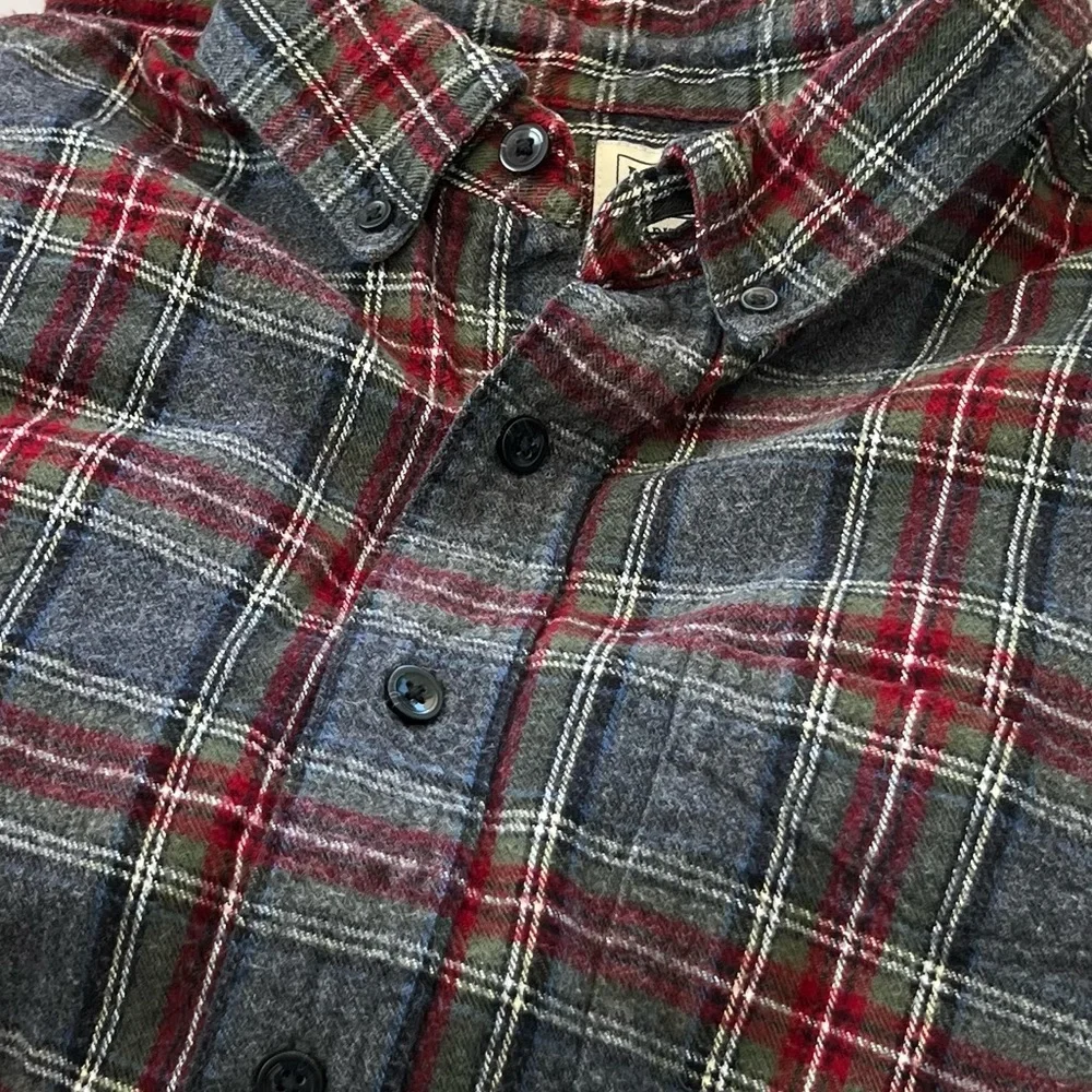 L.L. Bean Men's Scotch Plaid Flannel Shirt - Traditional Fit- Grey/Red - Sz M